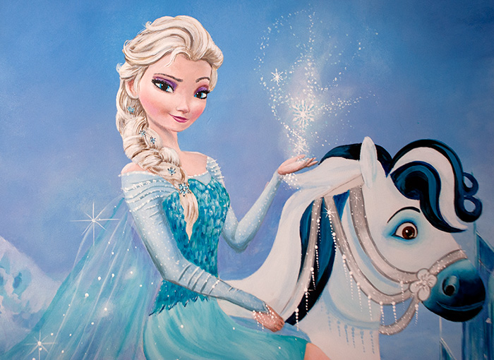 Elsa Frozen mural